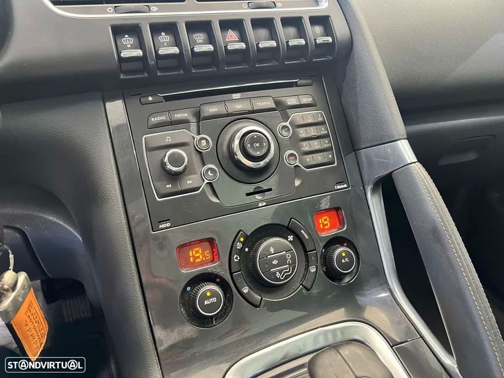 Peugeot 3008 2.0 HDi Hybrid4 - 12