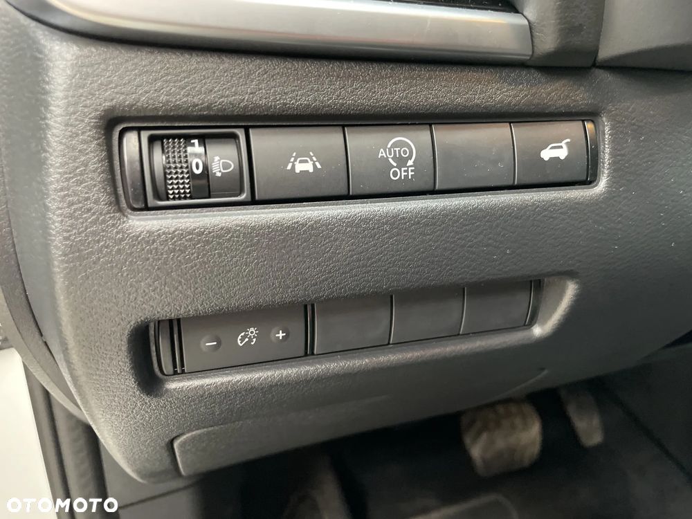 Nissan Qashqai 1.3 DIG-T MHEV N-Connecta Xtronic - 13