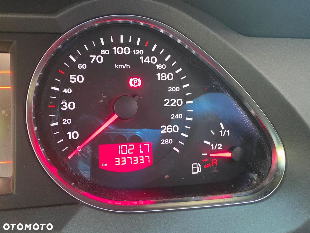 Audi A6 Avant 4.2 Quattro Tiptronic - 18