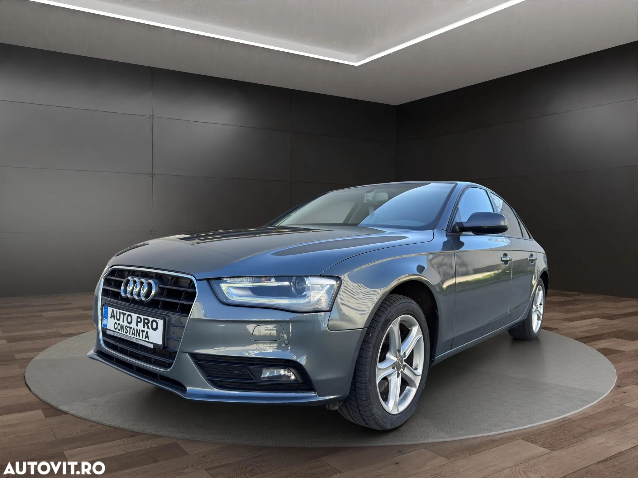 Audi A4 - 1