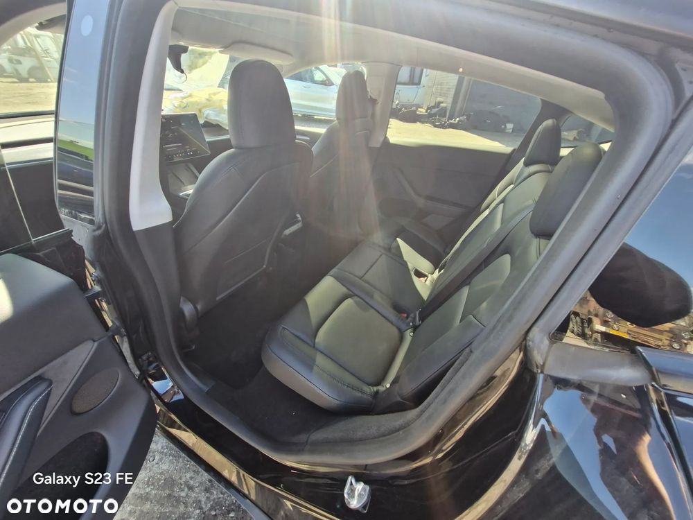 Tesla Model Y Performance Dual Motor AWD - 15