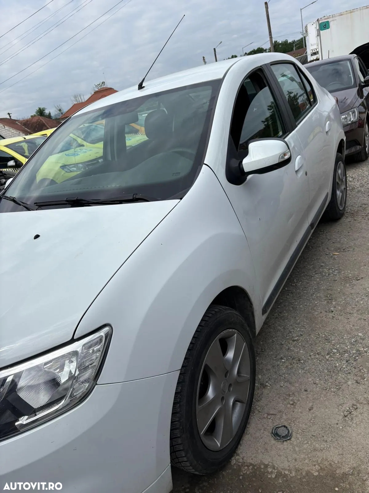 Dacia Logan 1.0 SCe SL PLUS - 2