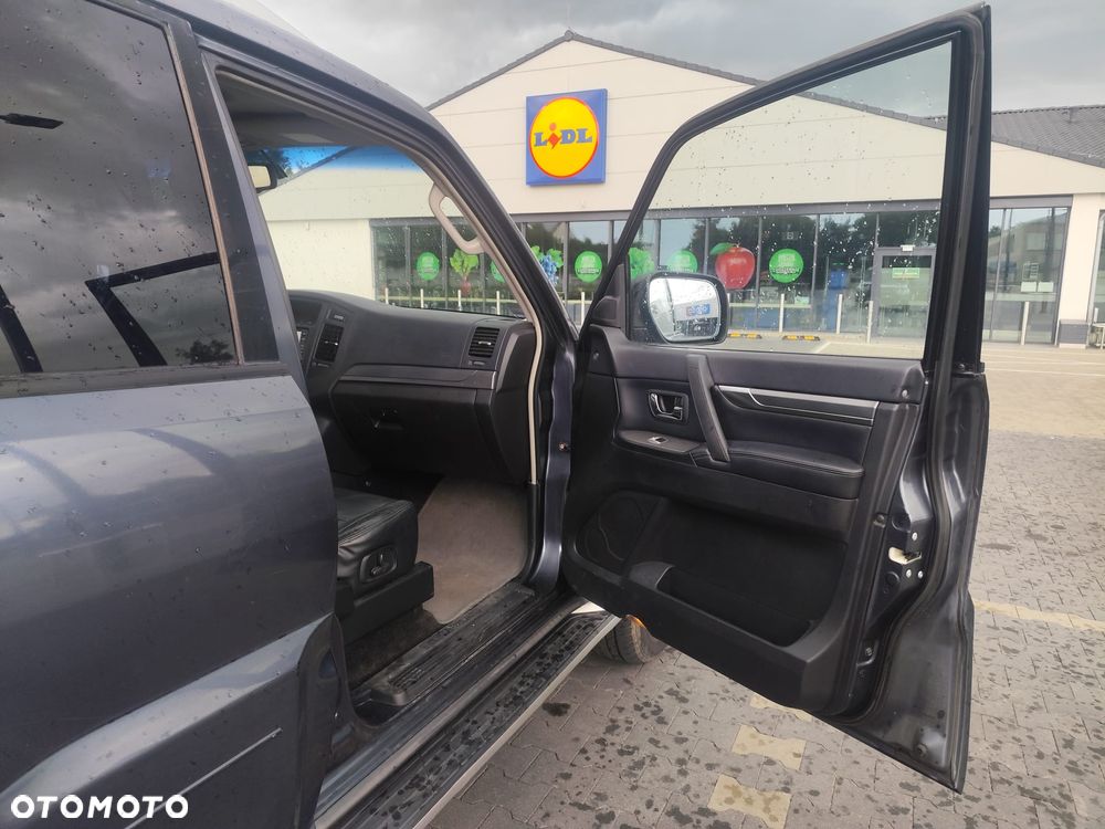 Mitsubishi Pajero 3.2 DID Instyle - 17