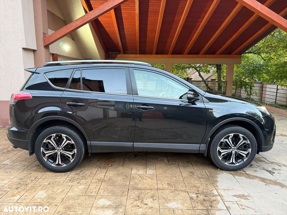 Toyota RAV4 - 5