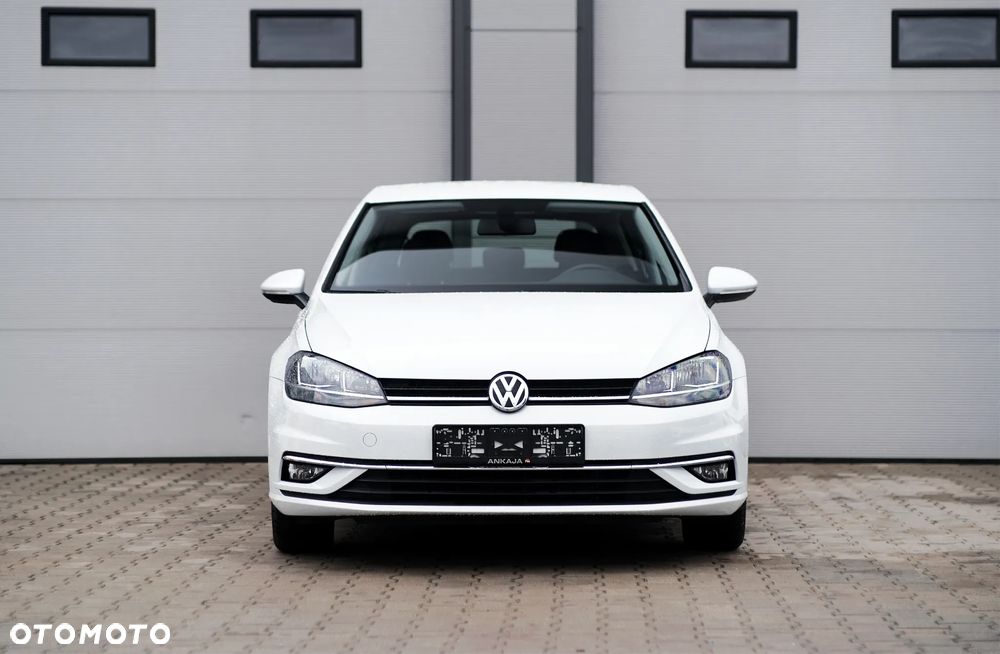 Volkswagen Golf - 6