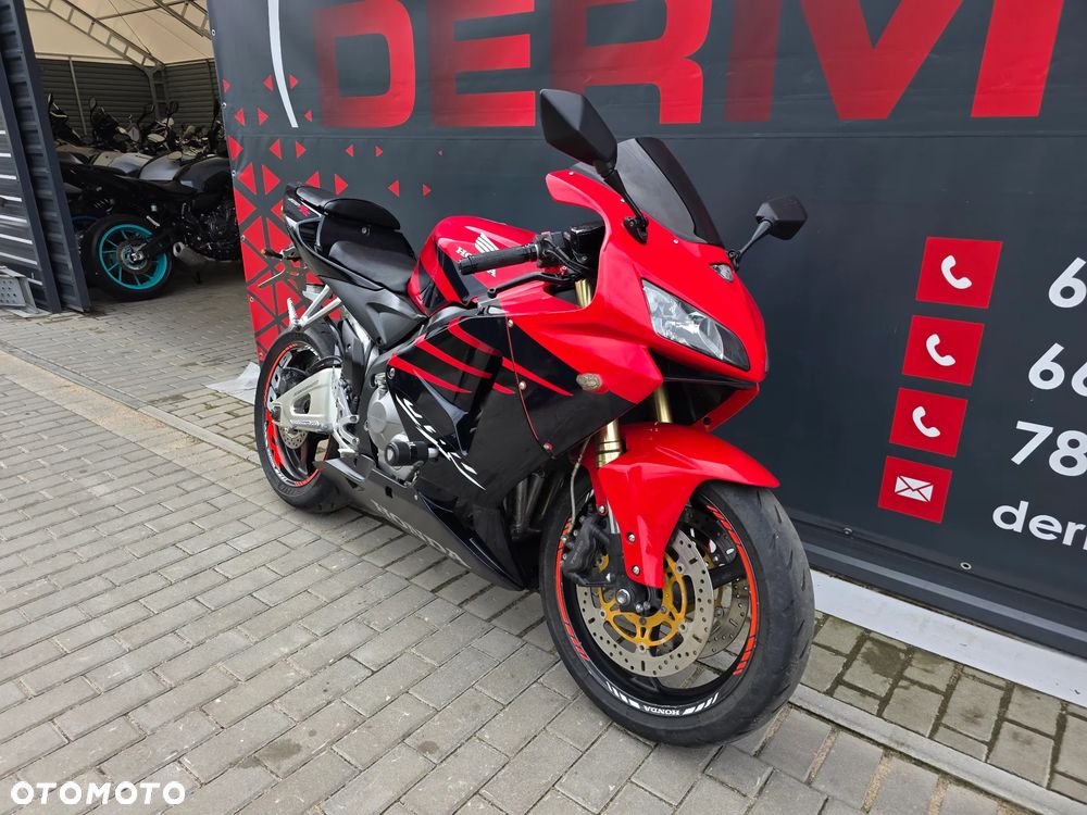 Honda CBR - 1