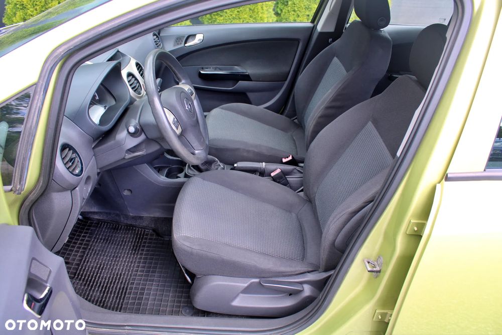 Opel Corsa 1.2 16V - 17