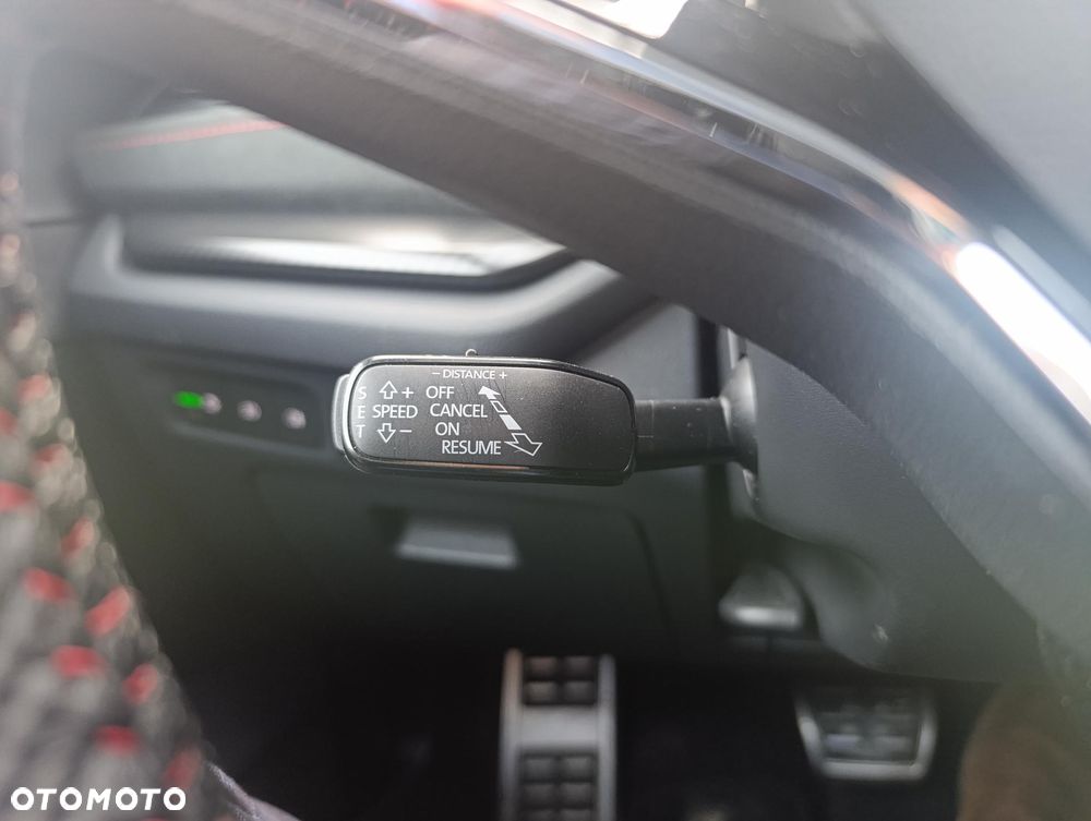 Skoda Octavia 2.0 TSI DSG RS - 14