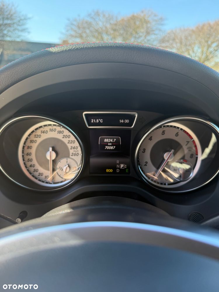 Mercedes-Benz GLA 250 4-Matic - 8