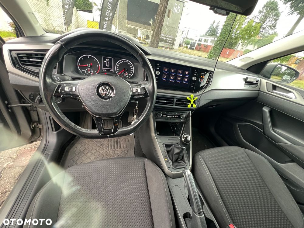 Volkswagen Polo 1.6 TDI SCR Comfortline - 16