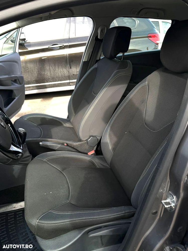 Renault Clio - 7