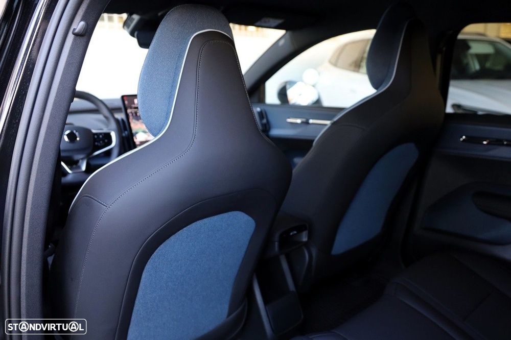 Volvo EX30 69 kWh Single Motor Extended Range Plus - 13