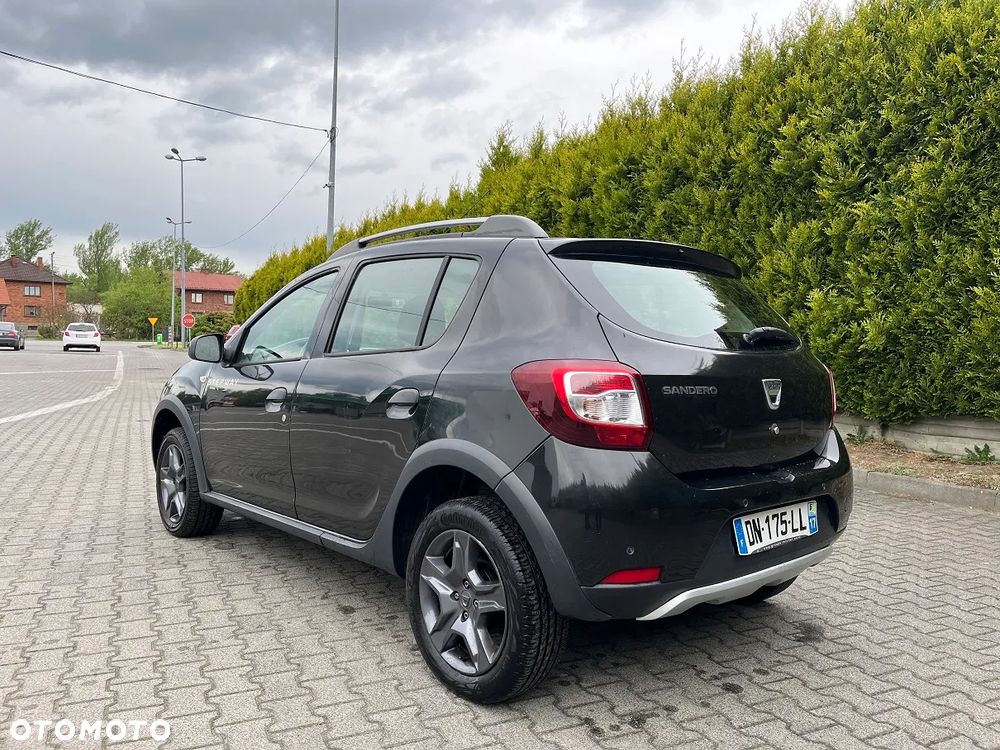 Dacia Sandero Stepway dCi 90 (S&S) Essential - 4