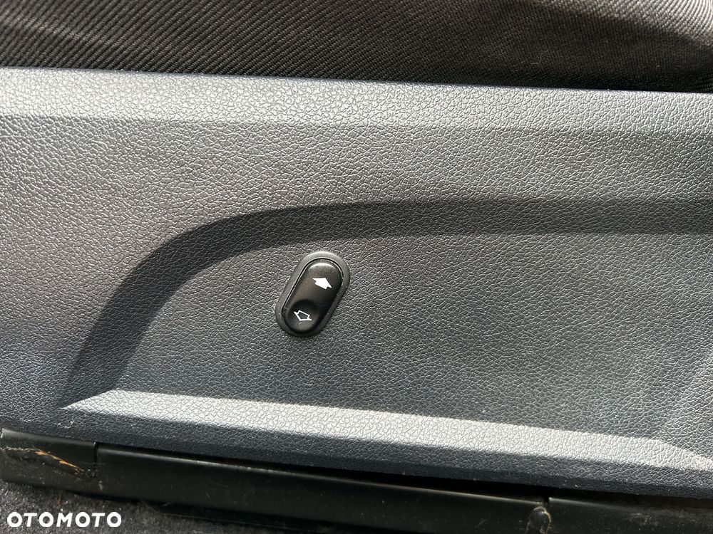 Ford Mondeo 2.0 Trend - 16