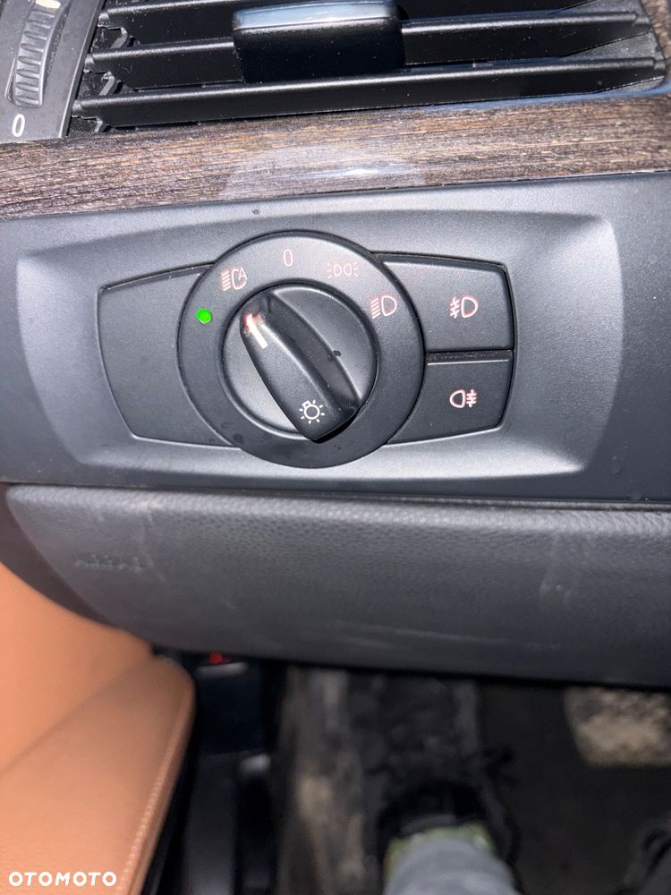 BMW Seria 3 335i - 22