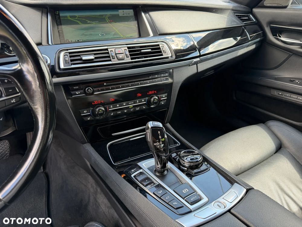 BMW Seria 7 740d xDrive Edition Exclusive - 29