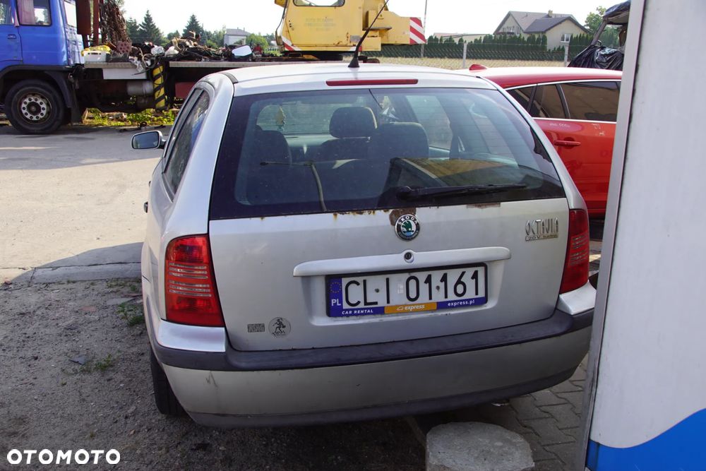 Auto na części - Skoda Octavia I 1.8 T 150 KM AGU ECW L97A 1999R Silnik Skrzynia Drzwi Maska Błotnik Zderzak Lampa Lusterko Klamka Szyba Deska Kokpit Sterownik Moduł Czujnik Licznik Panel Kierownica - 5