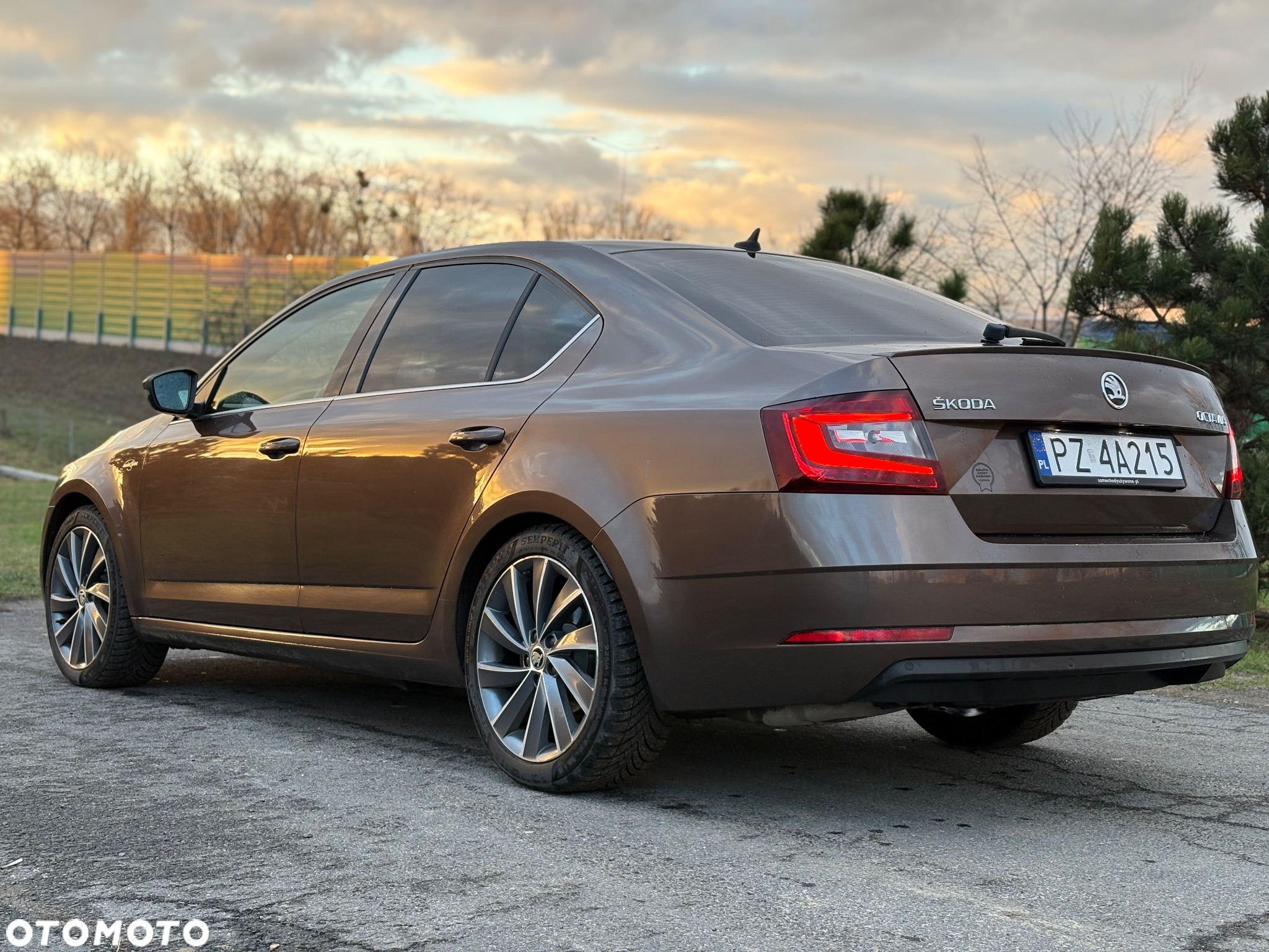 Skoda Octavia 2.0 TSI L&K DSG - 3