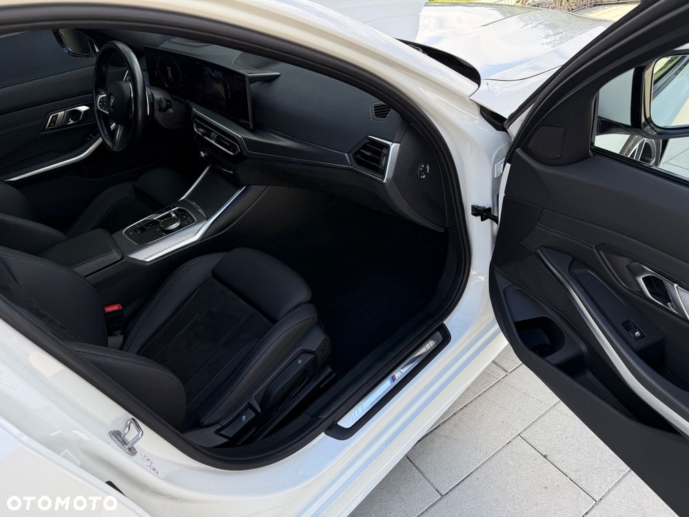 BMW Seria 3 320d xDrive M Sport Shadow sport - 16