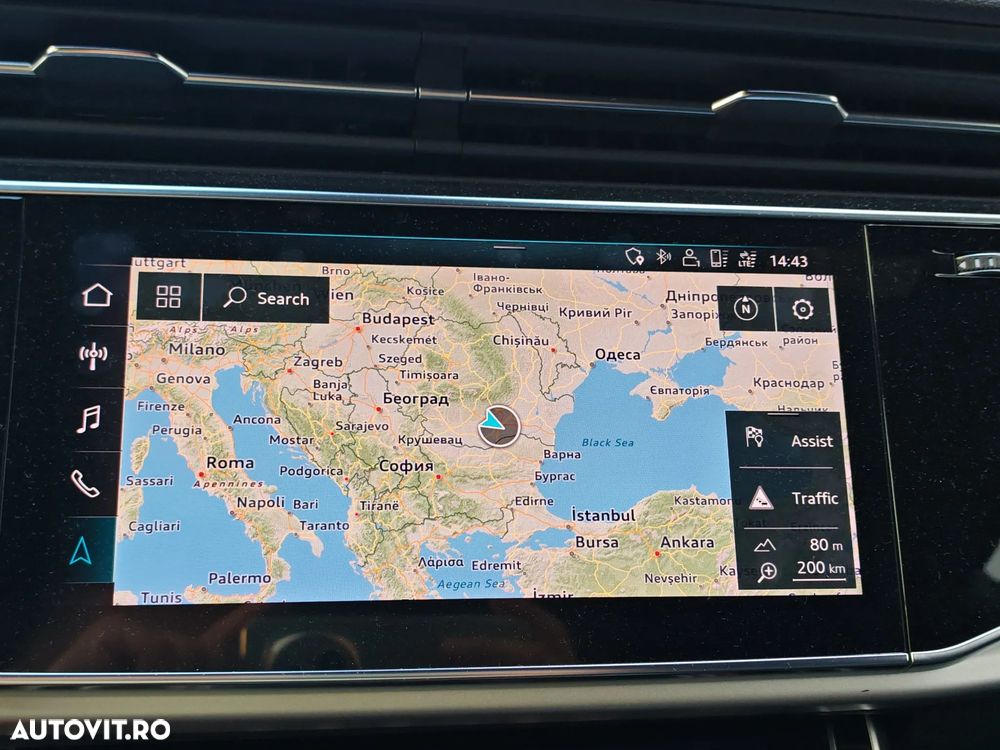 Audi Q8 - 30