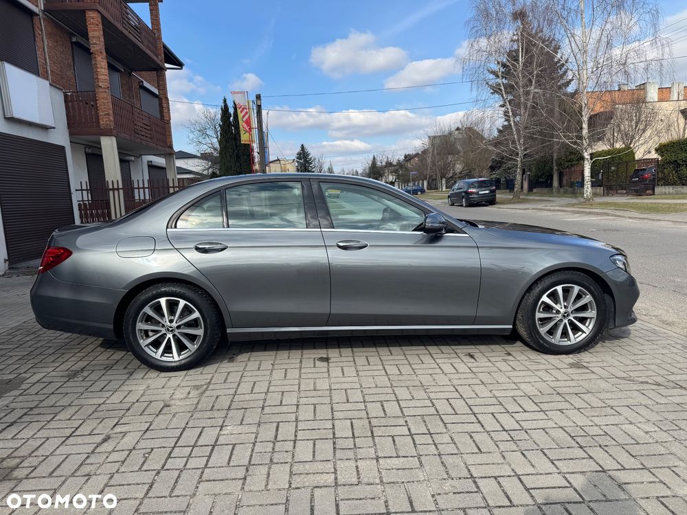 Mercedes-Benz Klasa E 220 d 4-Matic 9G-TRONIC - 6
