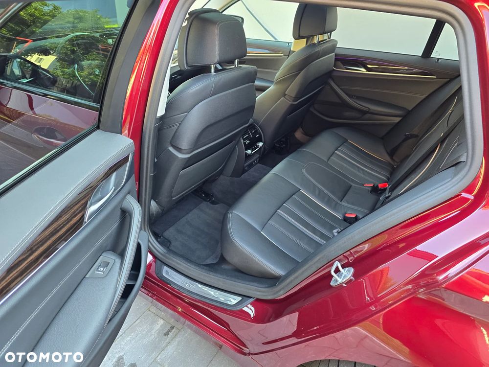BMW Seria 5 530d mHEV Luxury Line sport - 11