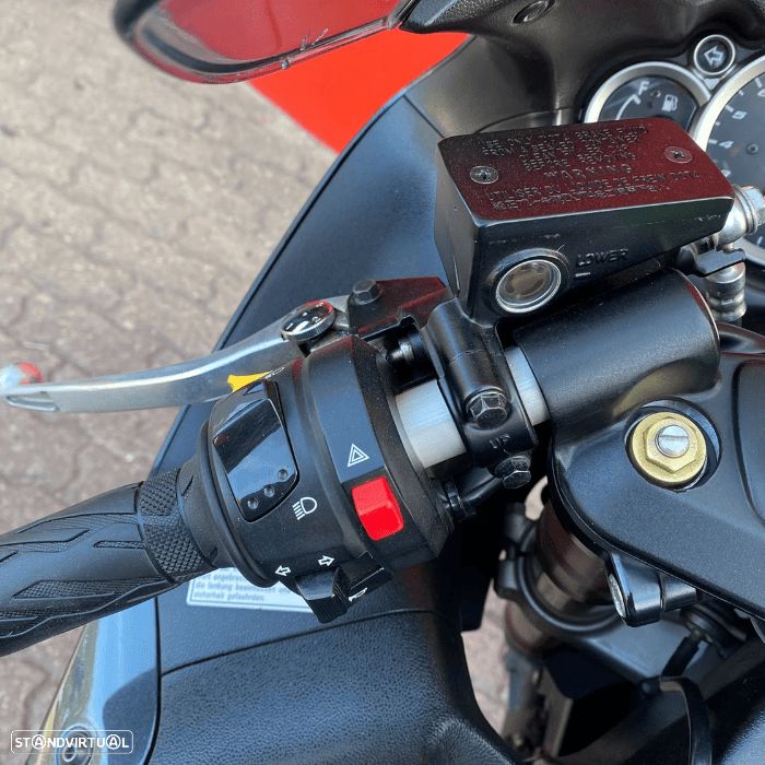 Suzuki Hayabusa GSX1300R - 6