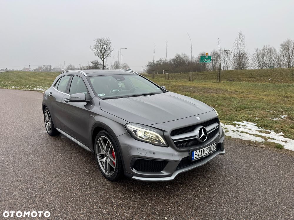 Mercedes-Benz GLA - 11