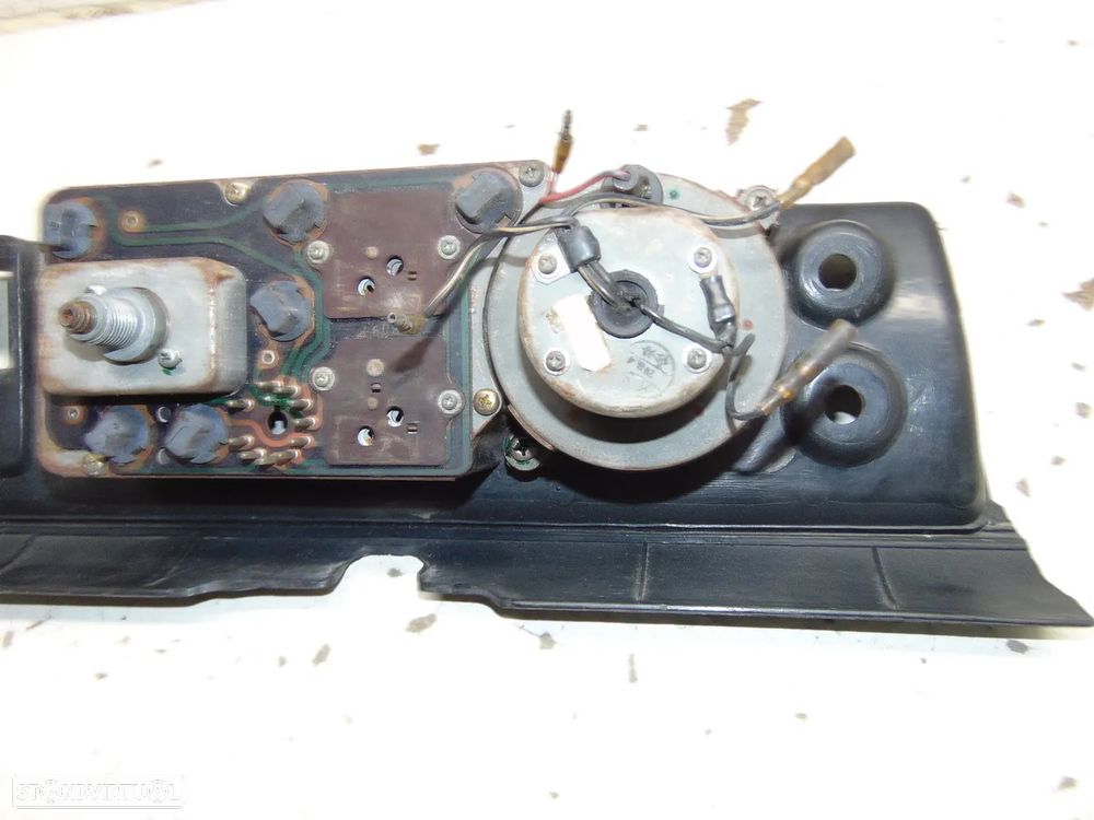 Datsun 100A conta kilómetros - 9