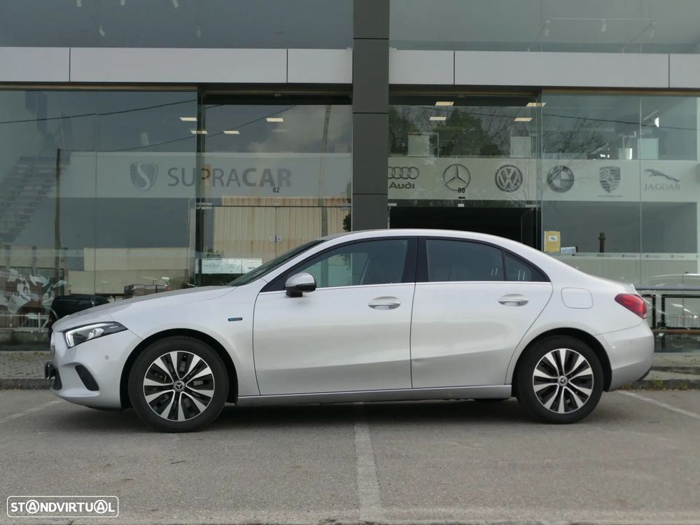 Mercedes-Benz A 250 Limousine e Style Plus - 37