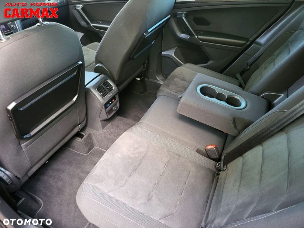 Volkswagen Tiguan - 32
