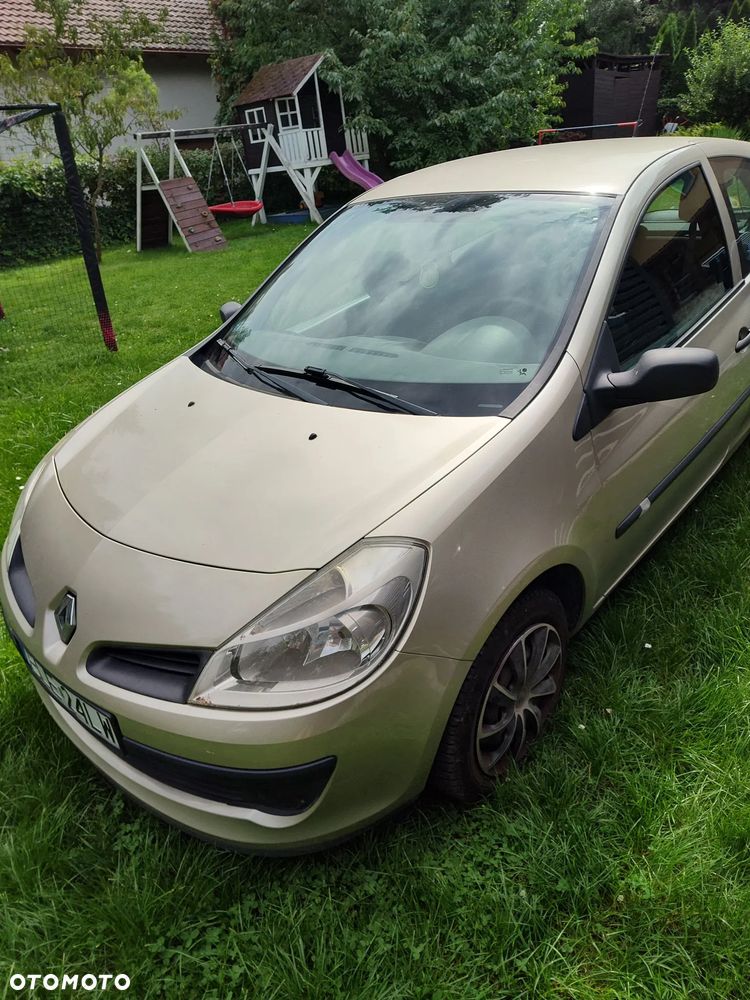 Renault Clio - 1