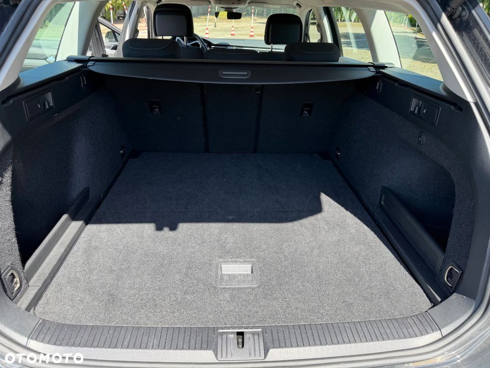 Volkswagen Passat 2.0 TSI Business DSG - 14