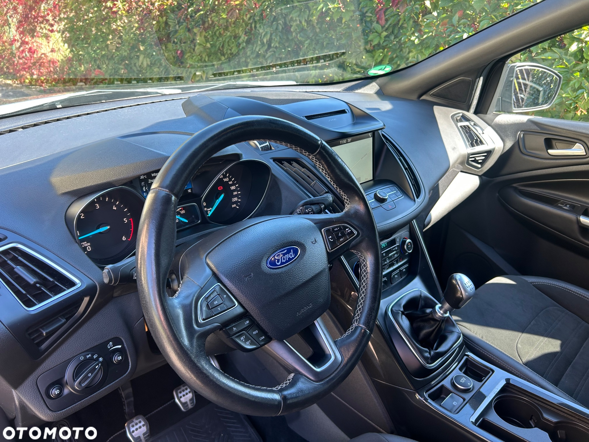 Ford Kuga 2.0 TDCi 4x4 ST-Line - 25