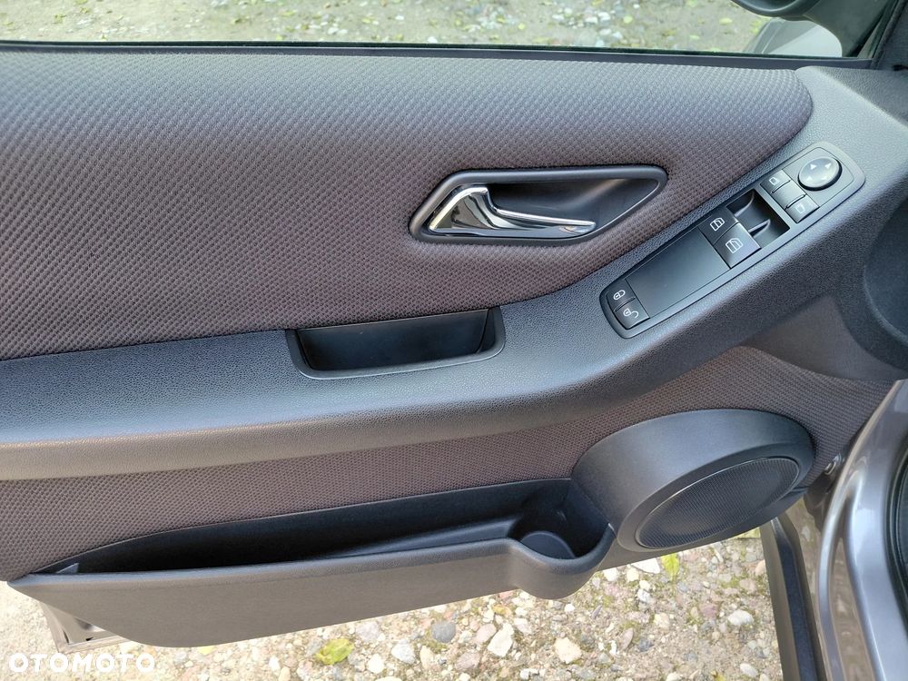 Mercedes-Benz Klasa A 160 BlueEFFICIENCY Avantgarde - 28