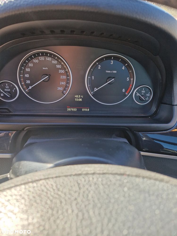 BMW Seria 5 520d - 34