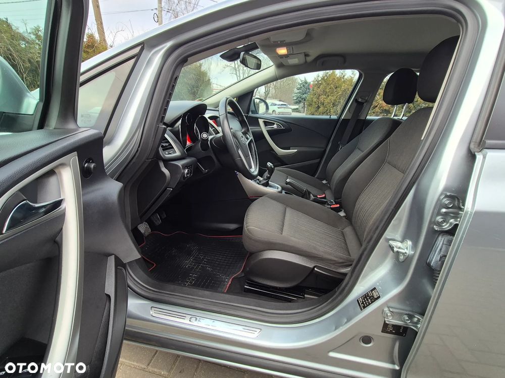 Opel Astra 1.6 Style - 24