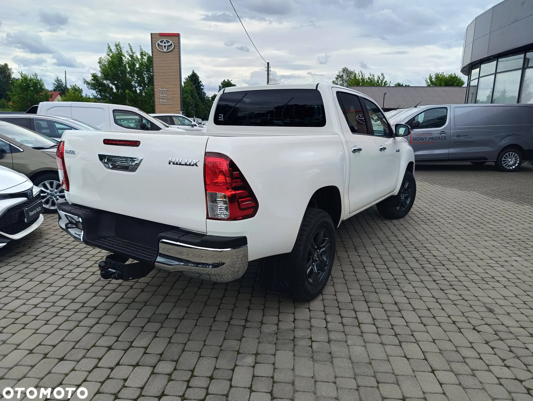Toyota Hilux - 4