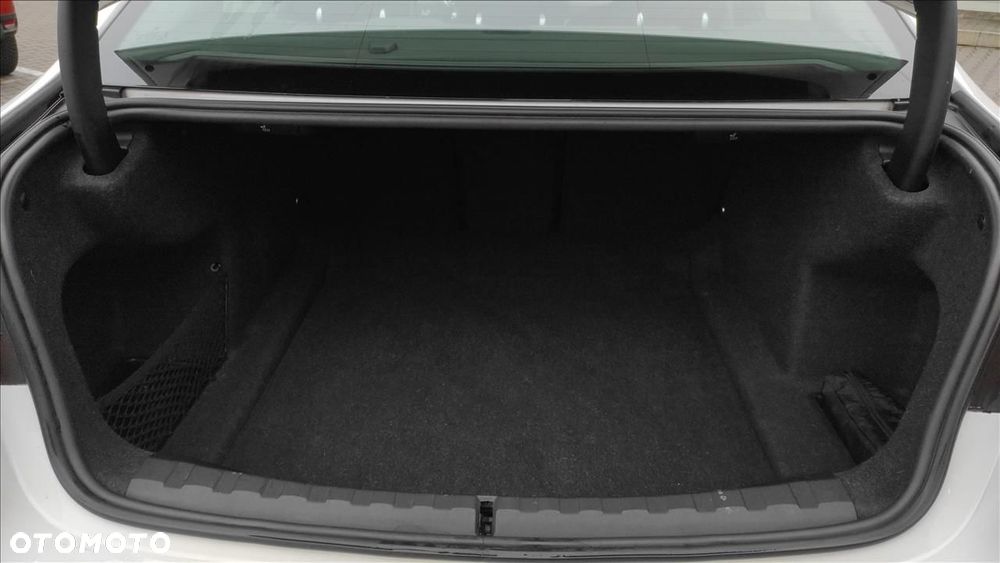 BMW Seria 3 318i Advantage - 17