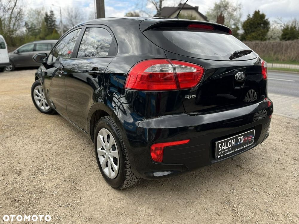 Kia Rio - 11