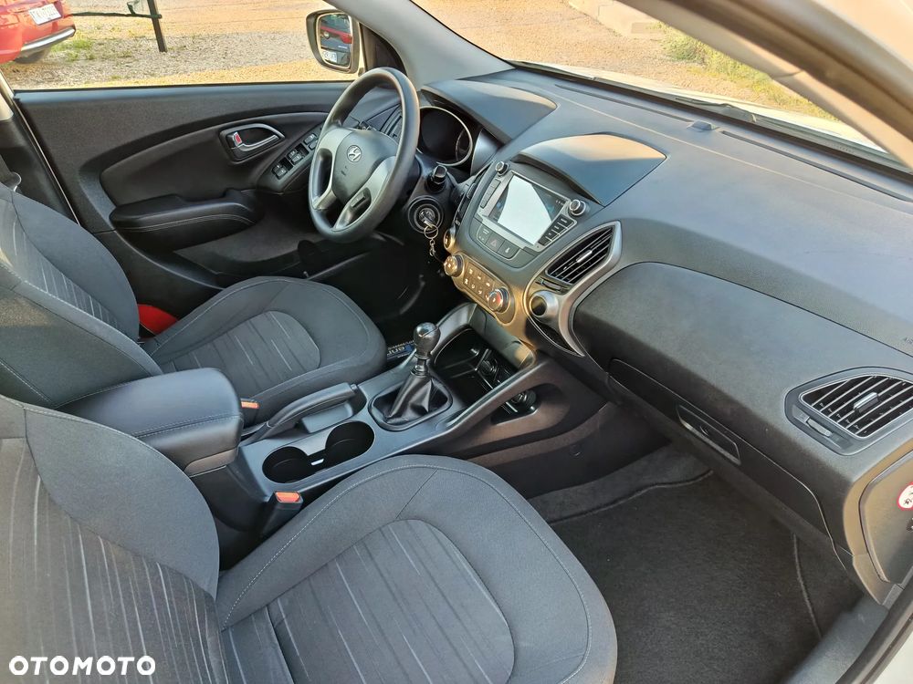 Hyundai ix35 blue 1.6 2WD Finale Silver - 13