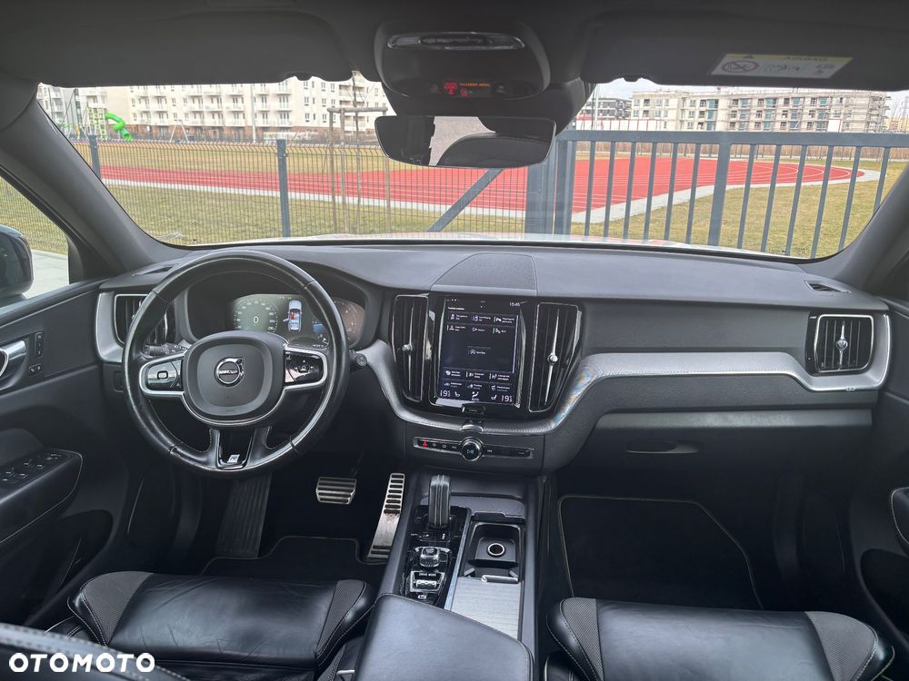 Volvo XC 60 B4 D AWD R-Design - 16