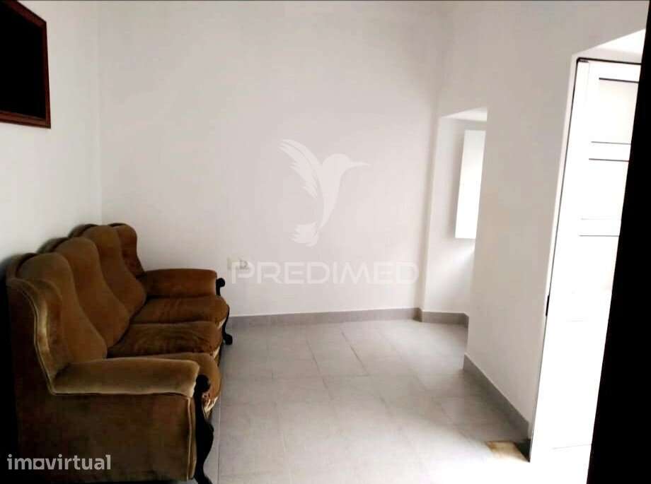 Moradia com 4 quartos - Centro de Alcains - Castelo Branco - Grande imagem: 2/16