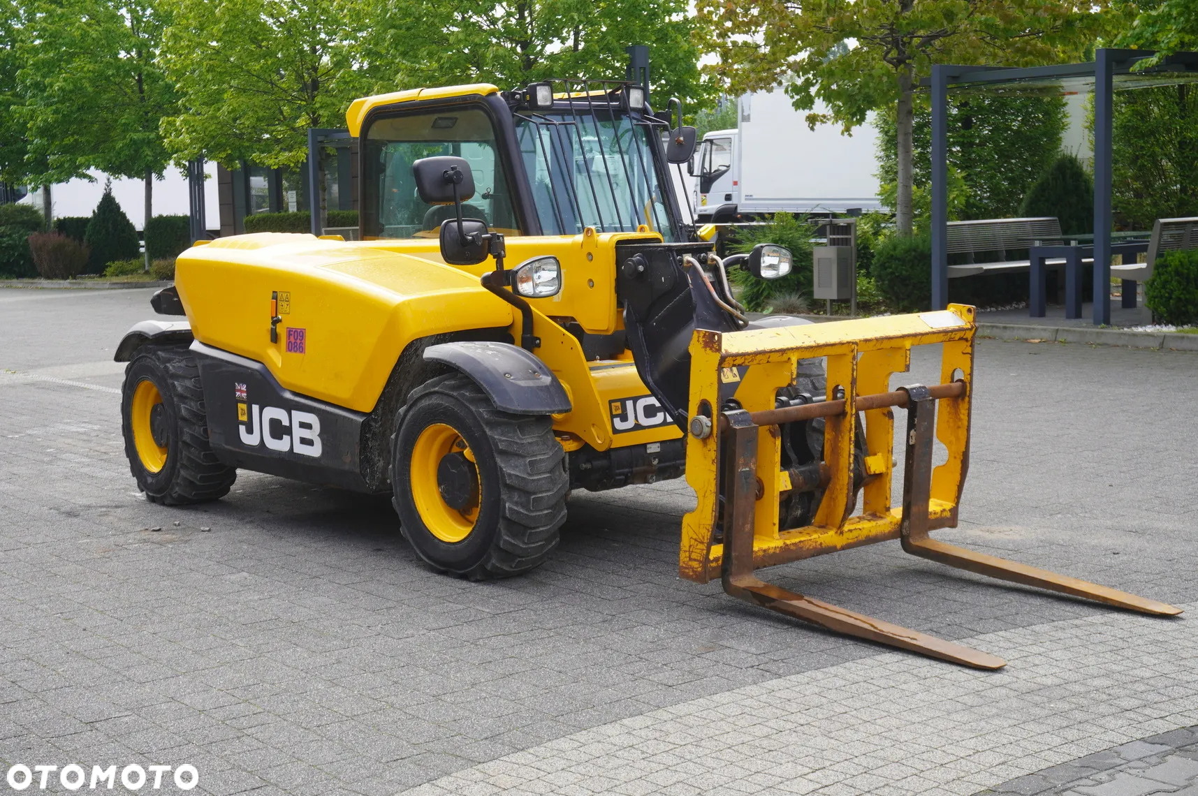JCB 525-60T5 / 2022 / 860 MTH! / 2,5 t / zasięg 6 m / joystick - 11