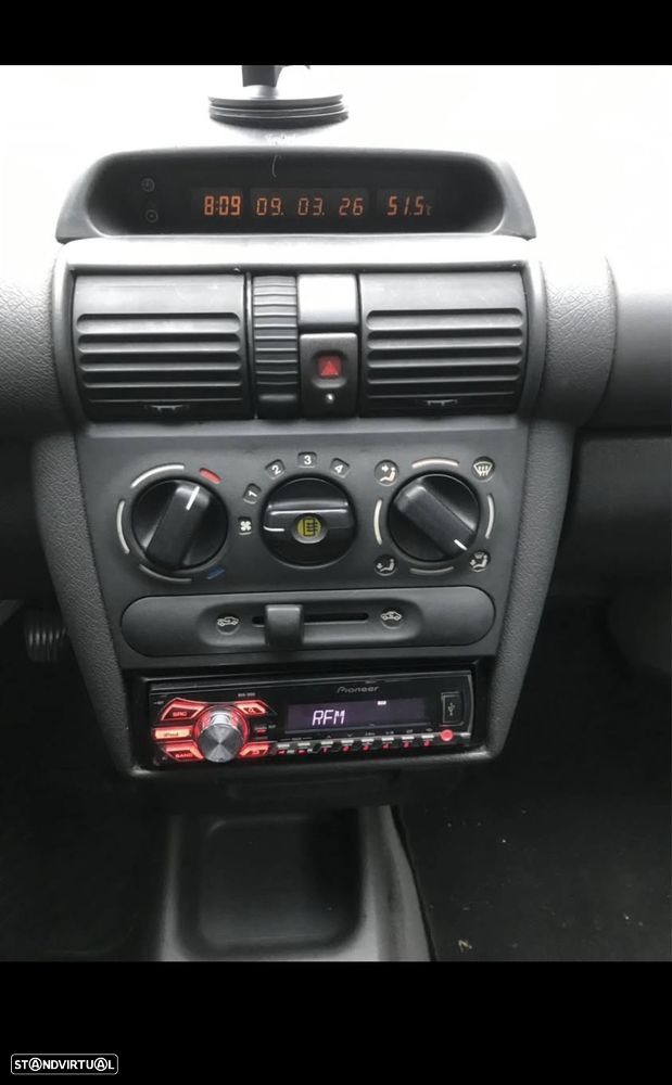 Opel Corsa 1.5 TD - 2