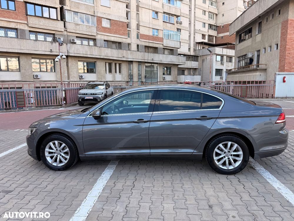 Volkswagen Passat - 11