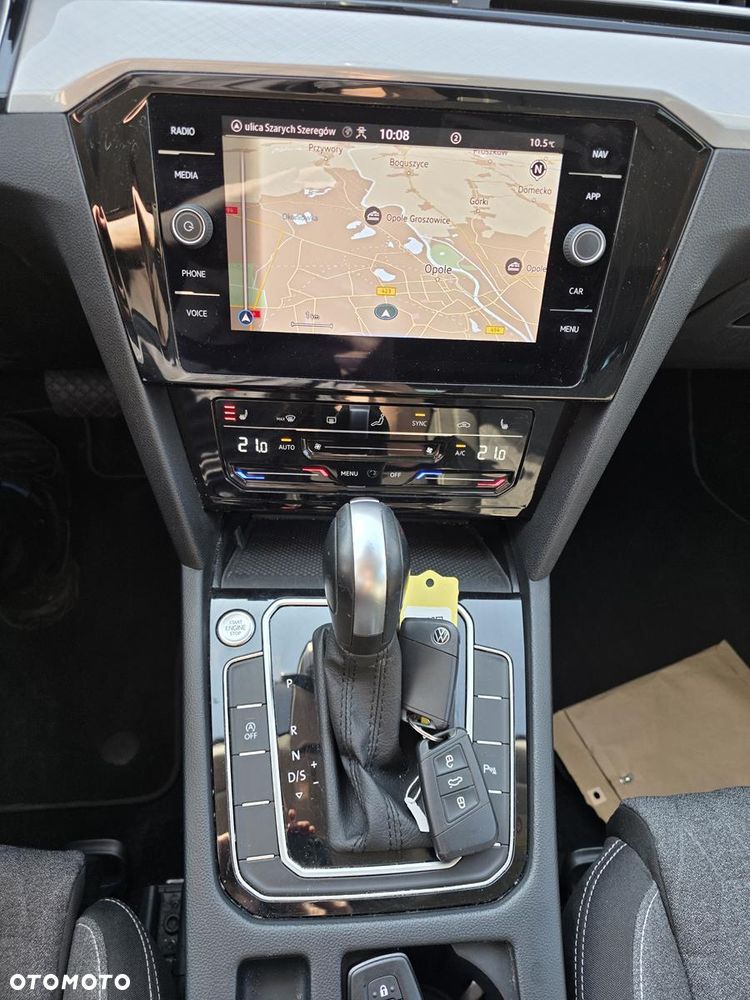 Volkswagen Passat Variant 2.0 TDI SCR DSG Business - 16
