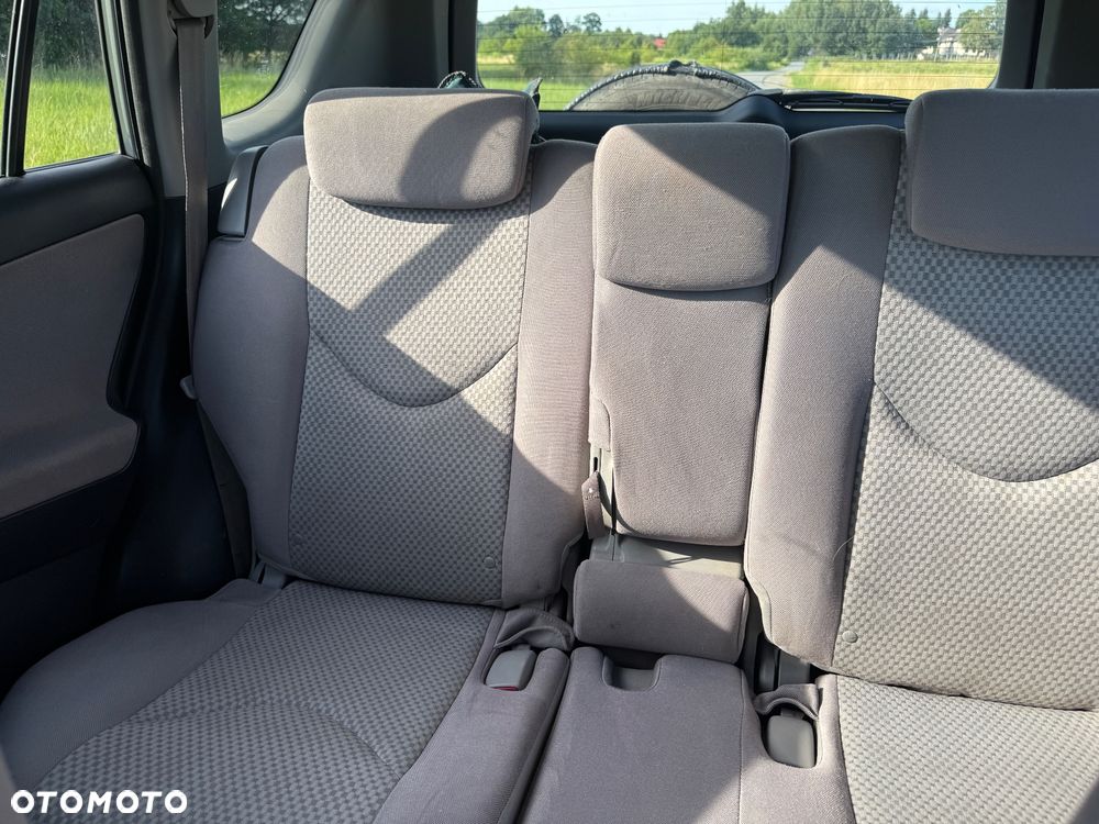 Toyota RAV4 2.4 VVT-i Sport - 12