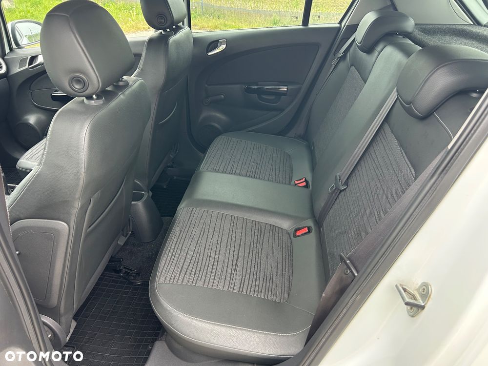 Opel Corsa 1.2 16V Essentia - 14