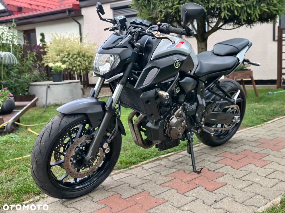 Yamaha MT - 17